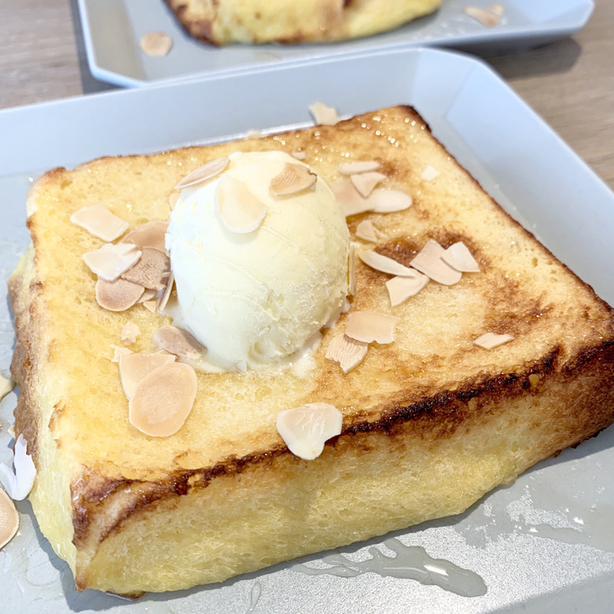 Unir 名古屋店 伏見 カフェ 食べログ