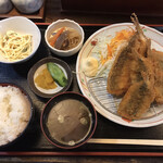 みつい食堂 - かます・小いわし・小あじのミックスフライ定食 