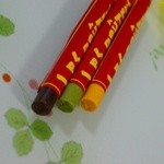 レ・グーテ - クレヨン　130円　カラフルなチョコレートです