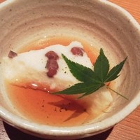 神楽坂 和食 千 - 山芋に小豆をのせたもの