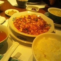 華都飯店 OsakaMetro本町ビル店 - マーボー豆腐