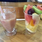 ニワフルーツ＆フルーツジュース - ←いちじく　フルーツ盛り→