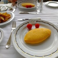 パノラミックレストラン ル・ノルマンディ - アラカルトメニューのオムレツ パノラミックレストラン ル・ノルマンディ - アラカルトメニューのオムレツ