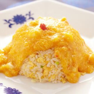華都名物！黄金あんかけチャーハン