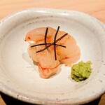 匠 進吾 - ボタン海老の昆布〆