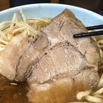 ラーメン二郎 - どでかチャーシュー！