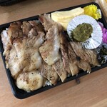 炭火串焼物語 SAKE - テイクアウトの相模豚焼重