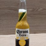 沖縄バル hana-hana - コロナビール・エキストラ？ 550円