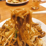 新華園 - もちもち麺はこんな感じ♪