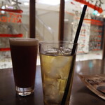 塊 ミートバル - レッドアイとジャスミン茶