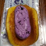 銘菓処高千代 - ハックルベリーどら焼@160円！ 懐かしいアケビのような形！