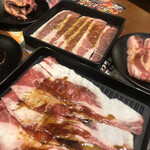 国産牛焼肉食べ放題 肉匠坂井 - 