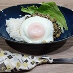 沖縄バル hana-hana - タイ風そぼろライス 792円