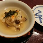 りょうりや 御旅屋 - 丹波しめじと海老 蓮根もちもち蒸し