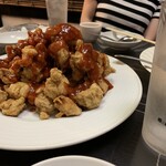 紫福庵 - 油淋鶏。ケチャップ強めの甘酢あん。唐揚げがカリカリで食感も楽しめる。