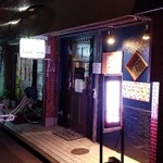 沖縄バル hana-hana - この看板が目印