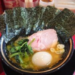 家系ラーメン とらきち家 - 