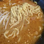 鴻運餃子館 - 担々麺接写。