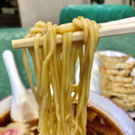 Oohashiya Shokudou - 麺もスープが染み込み黒っぽいです
