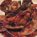 福建家庭料理 旬の香 - 「あさりの福建酒粕　コク炒め」：発酵食品特有の甘さとフレーバー！濃厚なコクが酒にピッタリ！