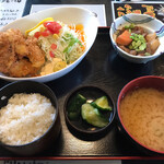 みどり食堂 - カキフライ定食900円