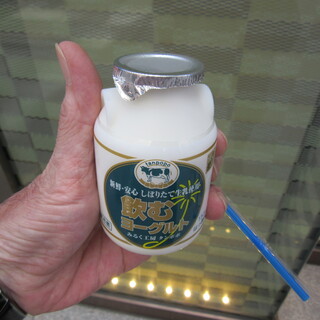 Tanpopo - 飲むヨーグルト（加糖）　183円