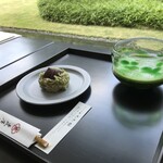 虎屋菓寮 - ガラスの茶碗が良いですね！