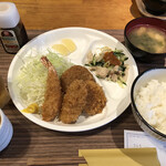 家庭料理　かわじ - ♪ミックスフライ定食￥600