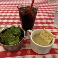 グランド・セントラル・オイスターバー&レストラン 品川店 - アイスコーヒー、サラダ、スープ グランド・セントラル・オイスターバー&レストラン 品川店 - アイスコーヒー、サラダ、スープ