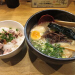 ごっつおらーめん - らーめんおじや＆ごっつぉラーメン