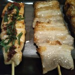 Yakitori Sumigoya - 梅しそ巻き 200円(税別)、豚バラ 200円(税別)(2020年8月19日撮影)