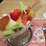 水信フルーツパーラー - 裏側こんな感じ