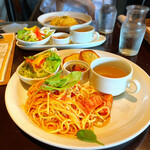 BOND CAFE - 