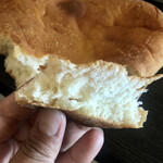 パン工場 - 生地はナンと言うよりパン