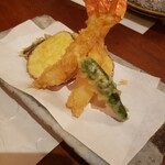 沢庵 - 天ぷら盛り合わせ