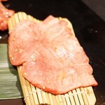 西麻布 焼肉 X - 但馬牛タン　しゃぶしゃぶ