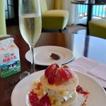 サザンビーチホテル＆リゾート沖縄 - プレミアムラウンジ　パンケーキ