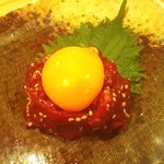 うしすけ - ユッケ　もうすぐ日本ではたべればくなっちゃうね。