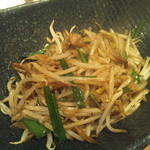 Japanese Dining ゑびすダイニング - メニューにはありませんが・・・モヤシ炒めです