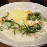 SPICY CURRY 魯珈 - 冷や汁風カレー～鯵のスパイス炒めをのせて～