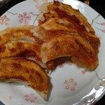 美吉 - 料理写真:生餃子(家で焼いたもの)1人前 ¥180(※販売は2人前からです)