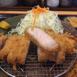 とんかつ勝亭 - 何時ものごとく分厚い！