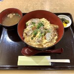ポルカ フードコート - 料理写真:出汁かおるカツ丼　７００円