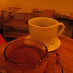 カフェノバ - ティラミスとアメリカーノ