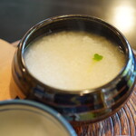 瓢亭 - 粥：茶碗で軽く3杯はある