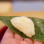 いづう - 鯛の笹巻寿司