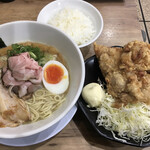 ラー麺 陽はまた昇る - とりとんこつ（塩）（麺大盛）＆ からあげ３個ごはんセット