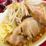 ラーメン二郎 - ラーメン小＋ニンニク多め
