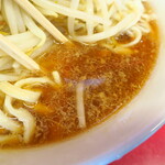 ラーメン二郎 - スープ