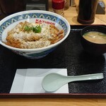 かつさと - ジャンボ海老ひれ丼（ご飯少なめ）とん汁セット